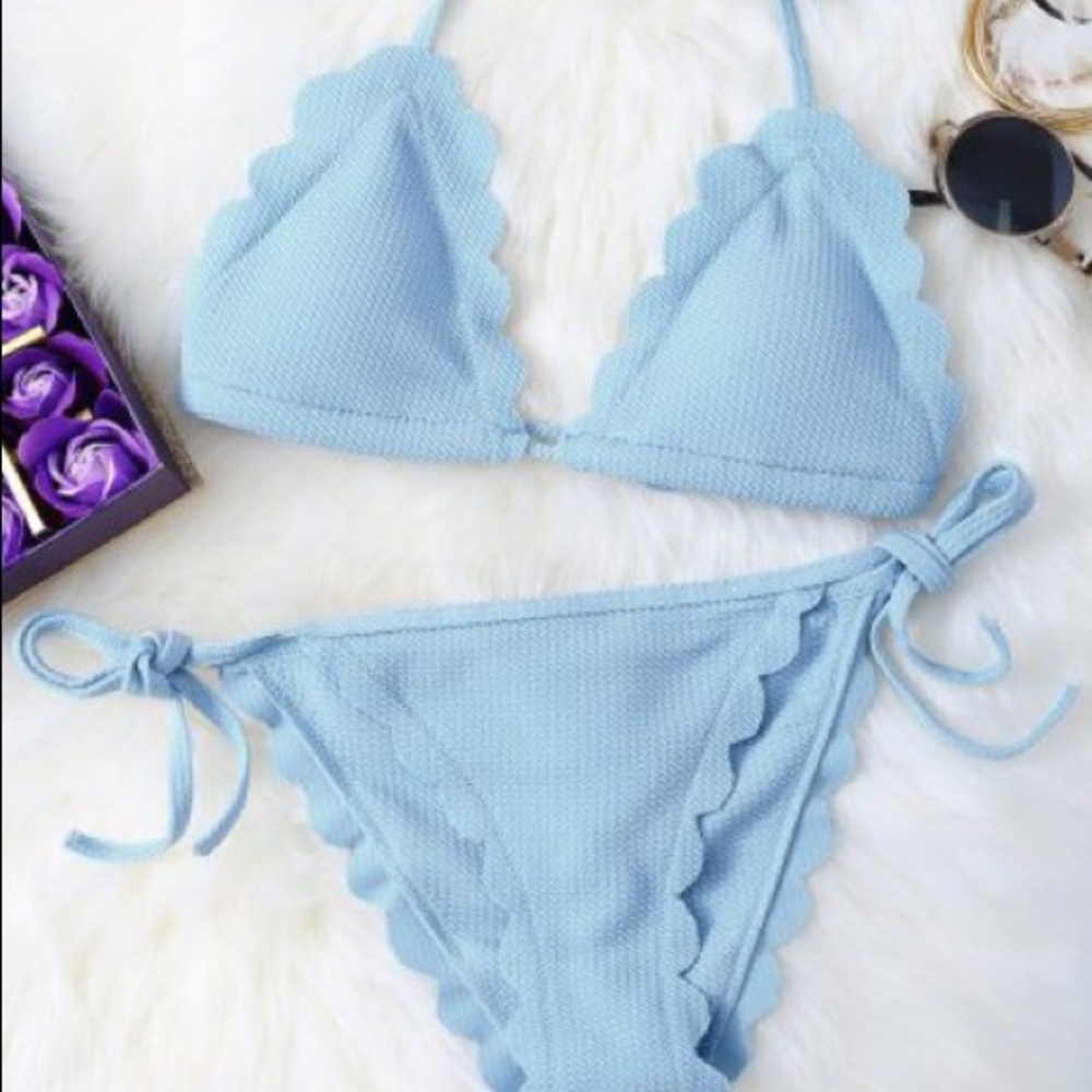 Scalloped bikini